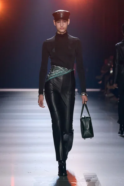 Look 53